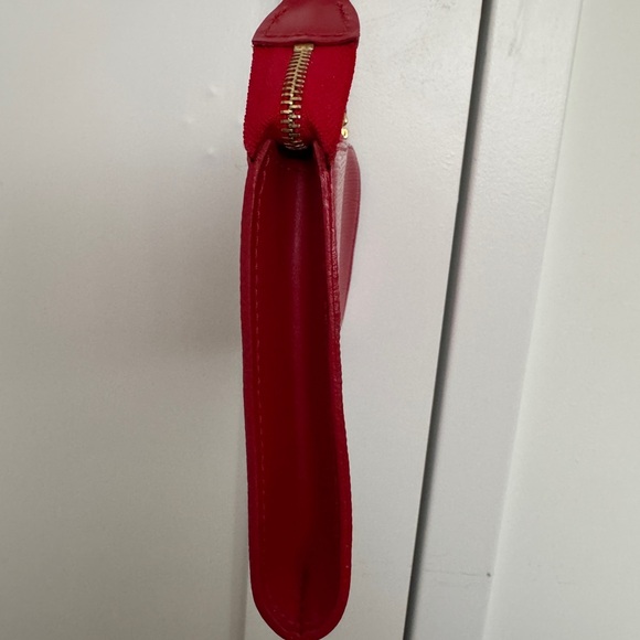 Louis Vuitton Epi Leather Pouchette - Picture 5 of 6